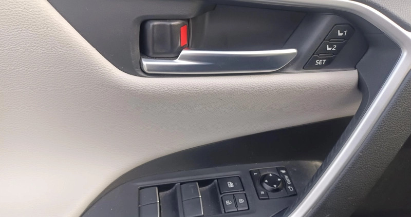 Toyota RAV4 cena 159900 przebieg: 74444, rok produkcji 2020 z Zaklików małe 352